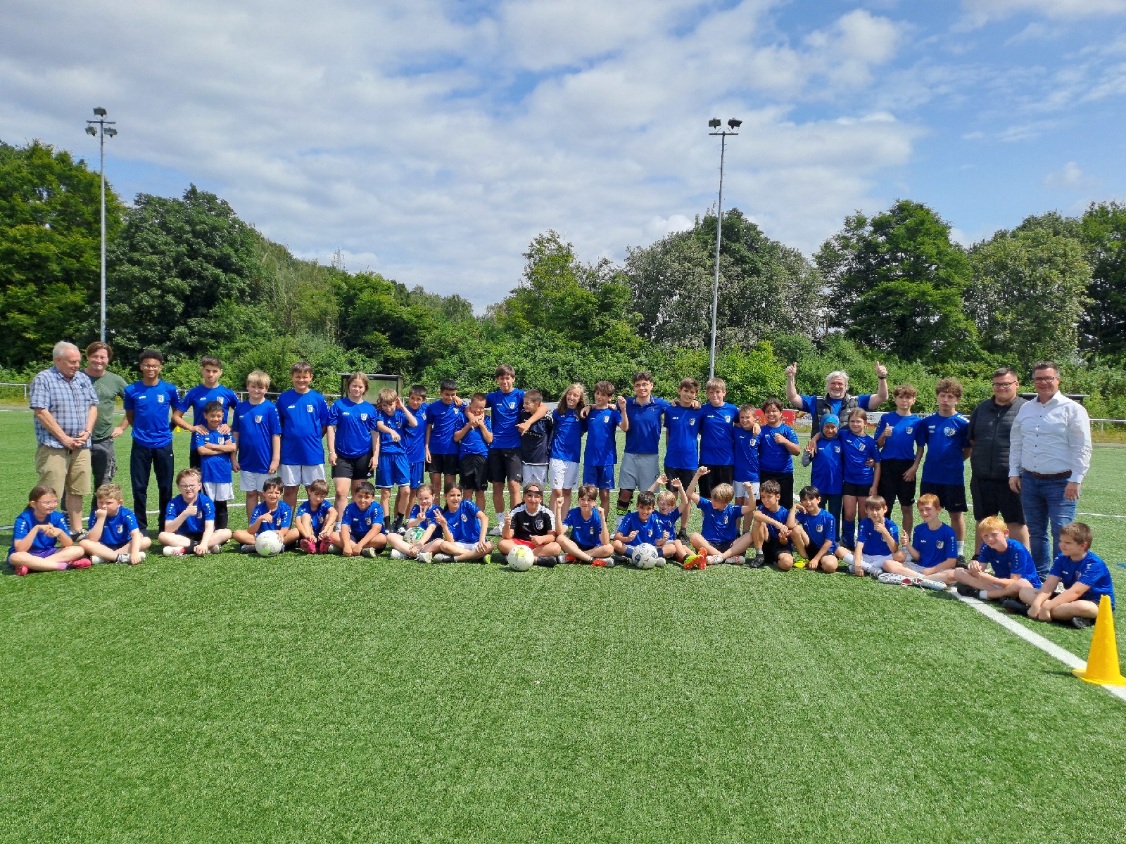 Im Fuballcamp des VfL Neuwied ging es in den Sommerferien drei Tage lang nur ums Kicken. (Foto: Klaus Dillenberger)