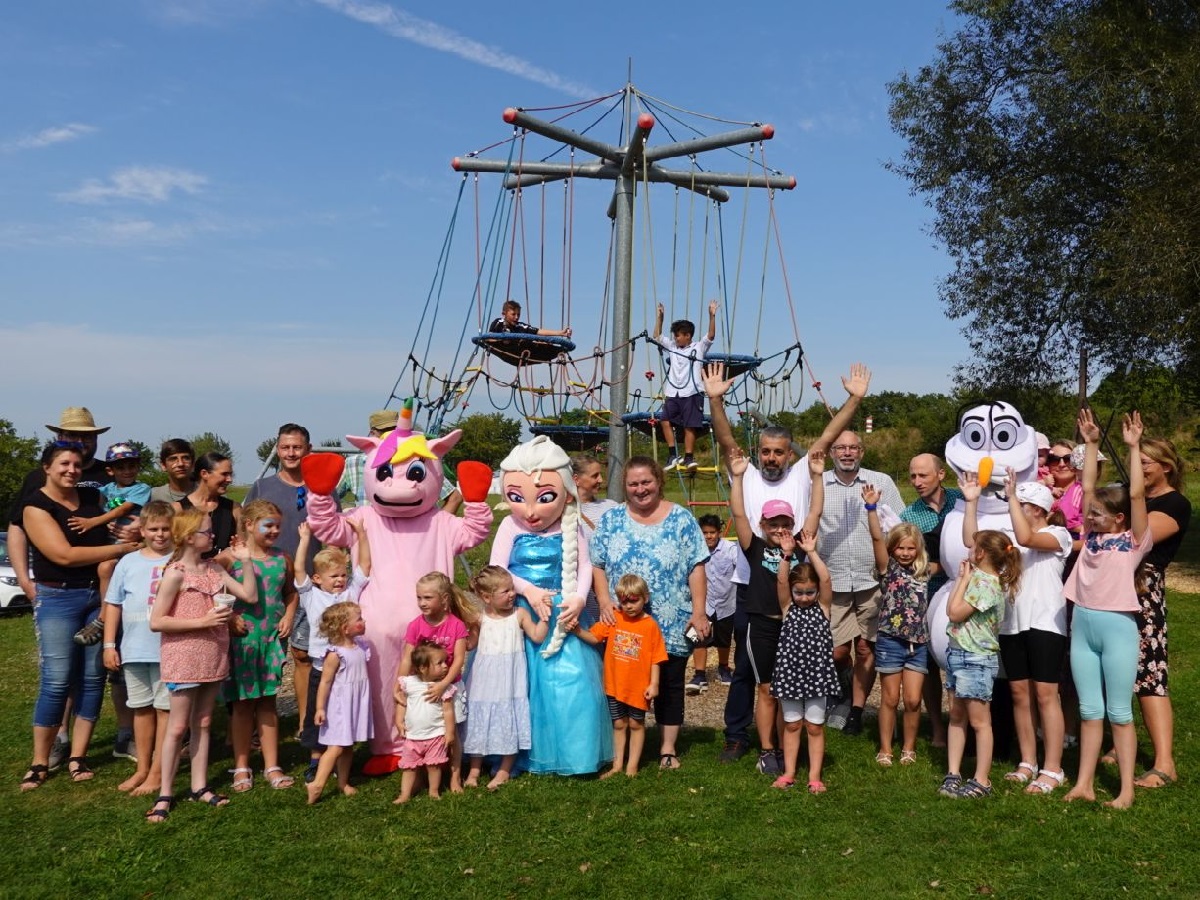 Die Pflege- und Adoptivfamilien aus der Region genossen bei ihrem Sommerfest einige unbeschwerte Stunden. (Foto: Anja Becker)