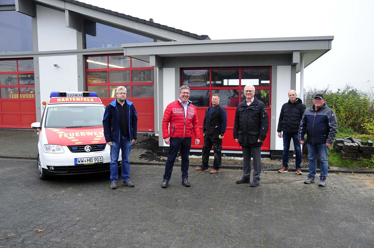 Von links: Ortsbrgermeister Andreas Strder, Wehrfhrer Klaus Strder, Ralf Becker, Georg Huf, Michael Hoffman und Andre Eberz. (Fotos: KK)