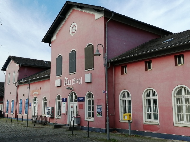 Am Bahnhof Au stiegen die fnf Ruber aus. (Foto: Archiv/hak)