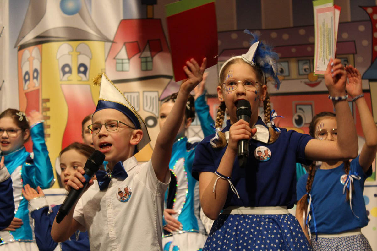 Bunte Kindersitzung der KG Brave Jonge begeistert in Waldbreitbach