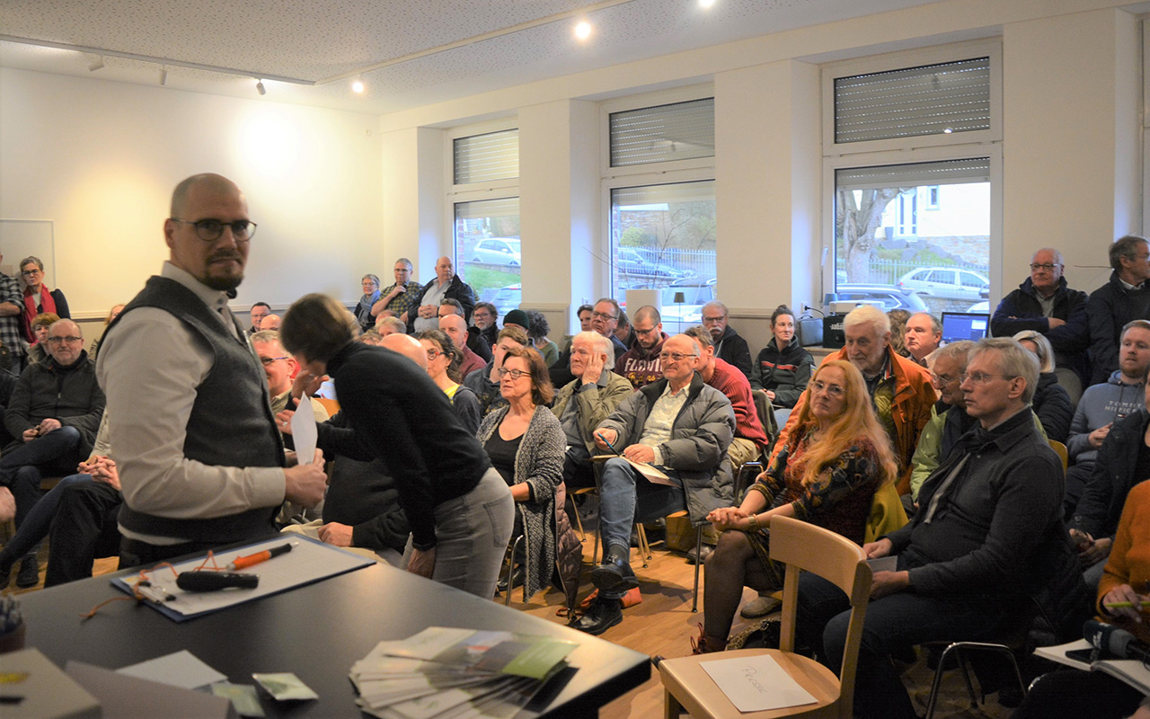 Die Brgerversammlung war sehr gut besucht. (Fotos: Wolfgang Rabsch)