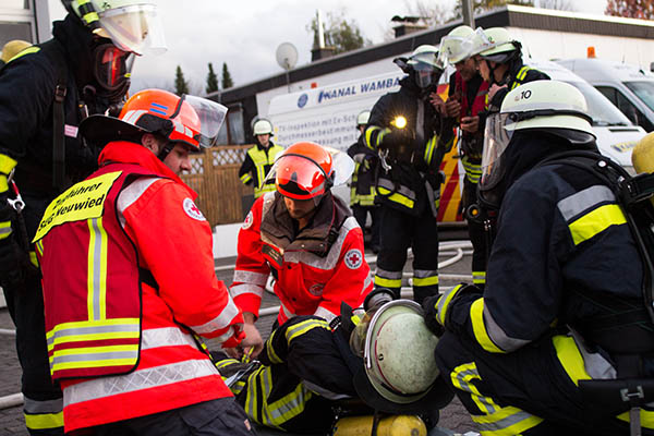 Lschzge der Feuerwehr Neuwied ben gemeinsam