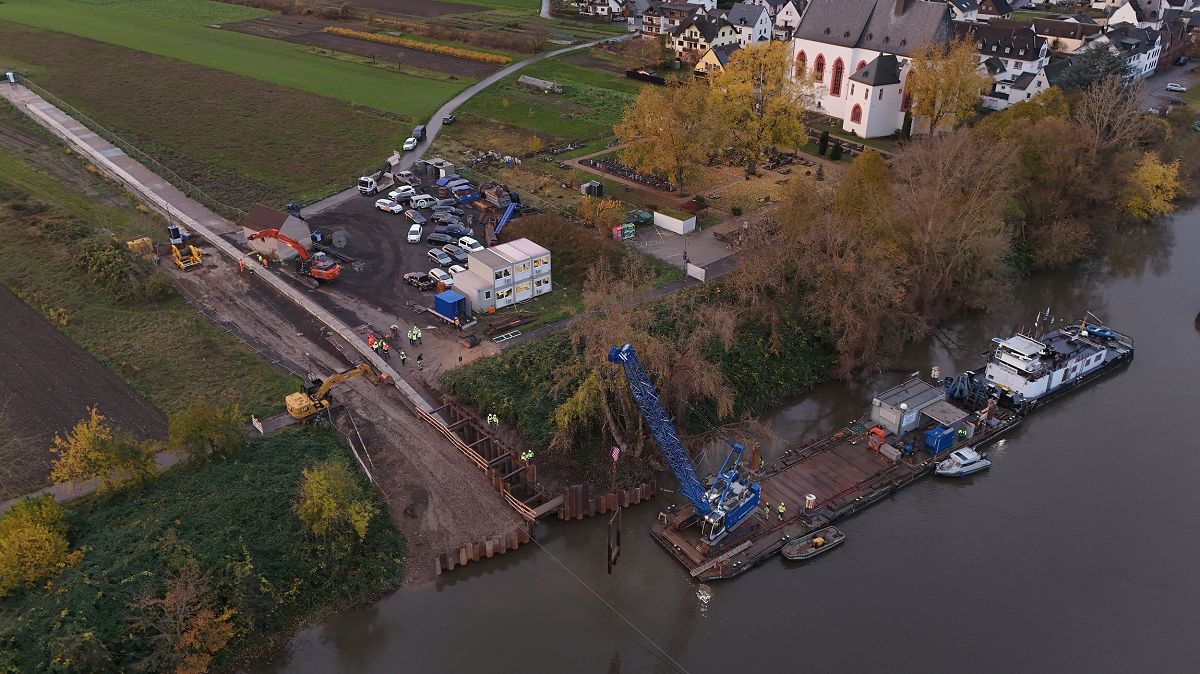 Mit der Fertigstellung des Dkers wird die Insel Niederwerth nun zuverlssig mit Trinkwasser versorgt. Gleichzeitig stellt die neue Trinkwasserleitung auch die Voraussetzung fr den Wasserlieferungsvertrag mit den vier Verbandsgemeinden im Westerwald dar. (Foto: Sascha Ditscher/evm)
