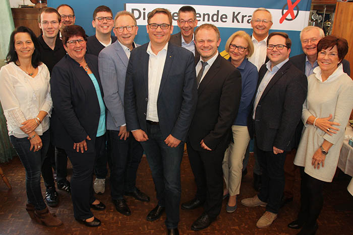 Kandidaten, Bundestagsabgeordneter Erwin Rddel, Landrat Achim Hallerbach und Oberbrgermeister Jan Einig dankten fr eine geistreiche Diskussionsrunde. Foto: CDU