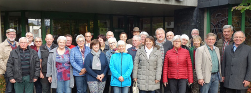 Sie alle freuen sich auf die Zusammenarbeit in den vielfltigen Projekten. Als Vertreter von Brgermeister Fred Jngerich mit dabei: Beigeordneter Rainer Dngen (3. von rechts). (Foto: Verbandsgemeinde Altenkirchen) 