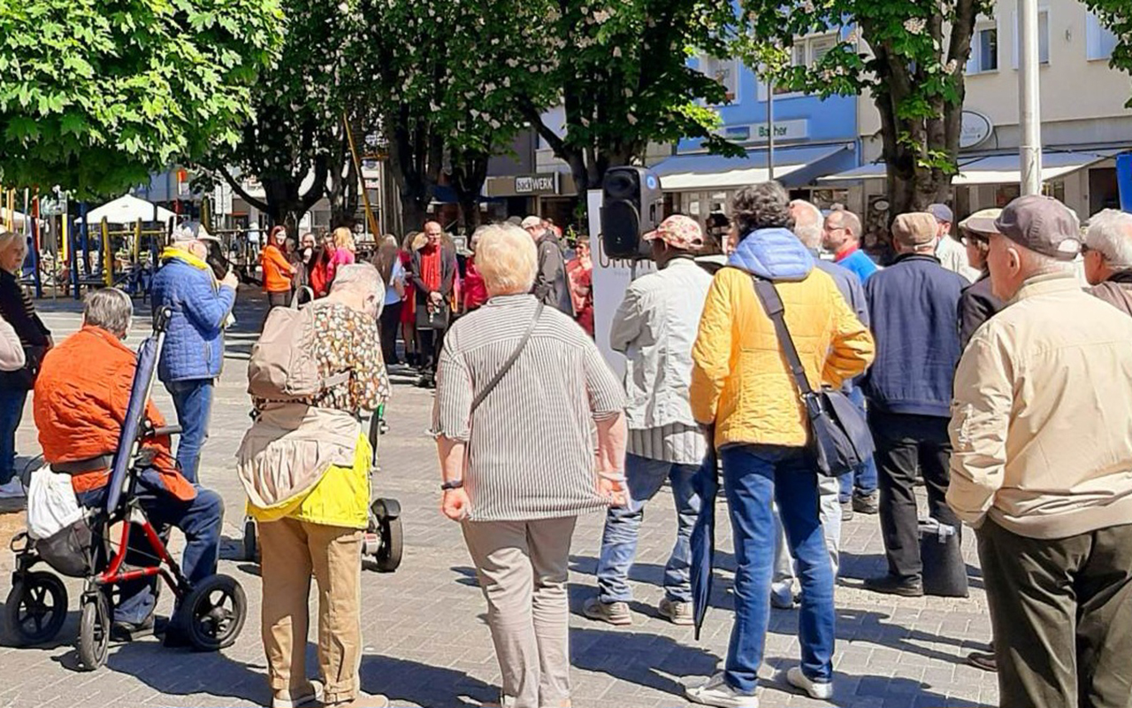 Pulse of Europe Neuwied veranstaltet Demo auf Neuwieder Luisenplatz