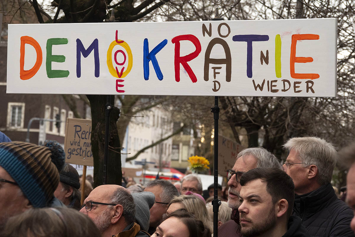 Rekordbeteiligung bei Demonstration gegen Rechtsextremismus in Neuwied