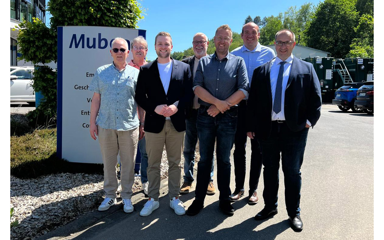 Martin Diedenhofen besucht Mubea zusammen mit Daadener Kommunalpolitikern. (Foto. SPD Daadener Land)