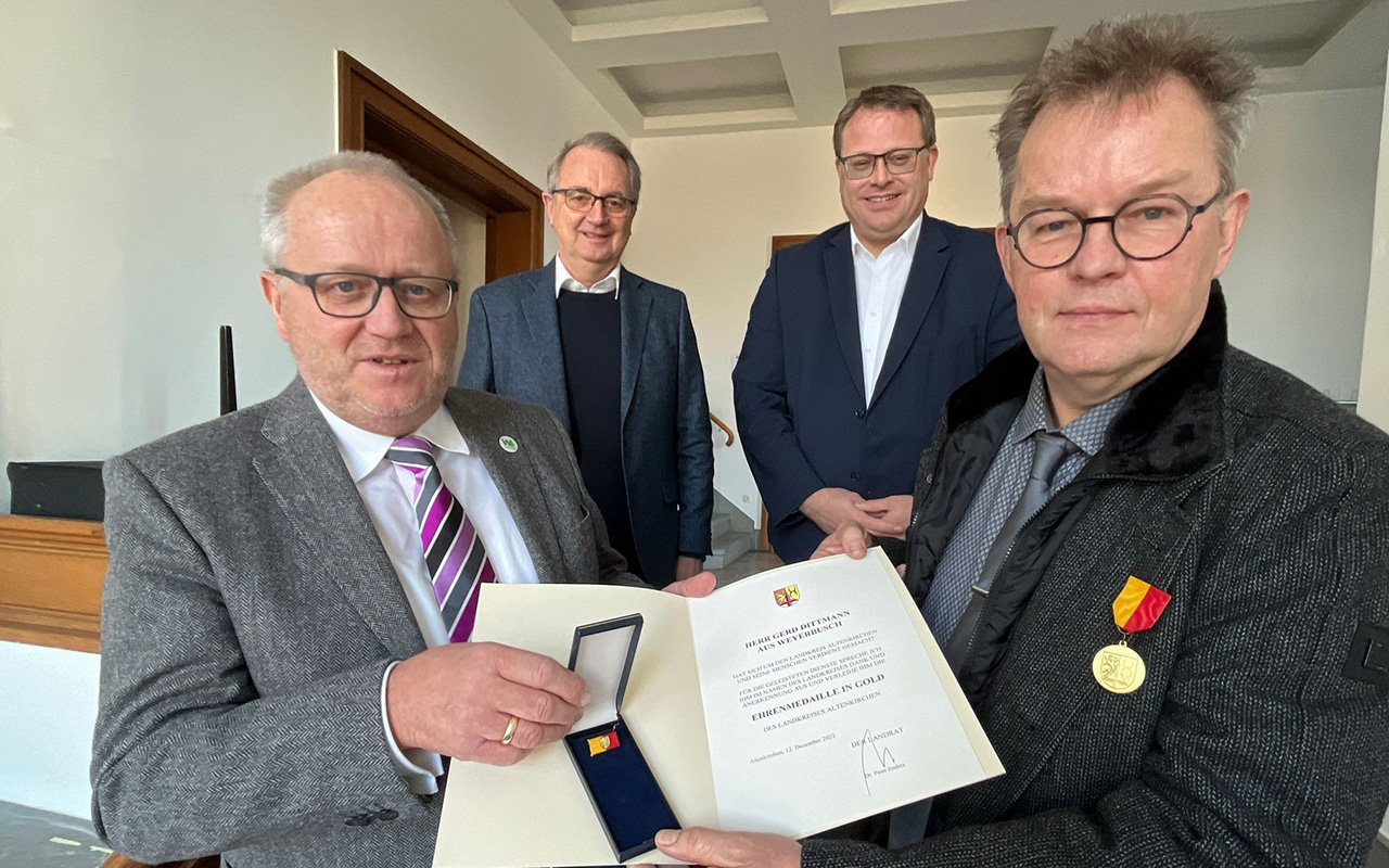 Gerd Dittmann mit der Ehrenmedaille in Gold des Landkreises Altenkirchen ausgezeichnet