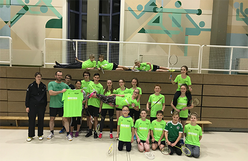 Badmintonjugend erhielt neue Trikots