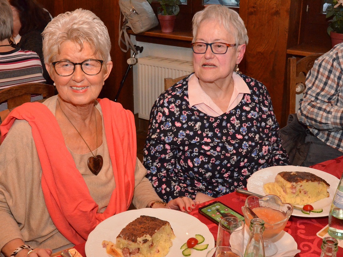 Bad Hnningen: Traditionelles Dppekooche-Essen des VdK-Ortsverbandes