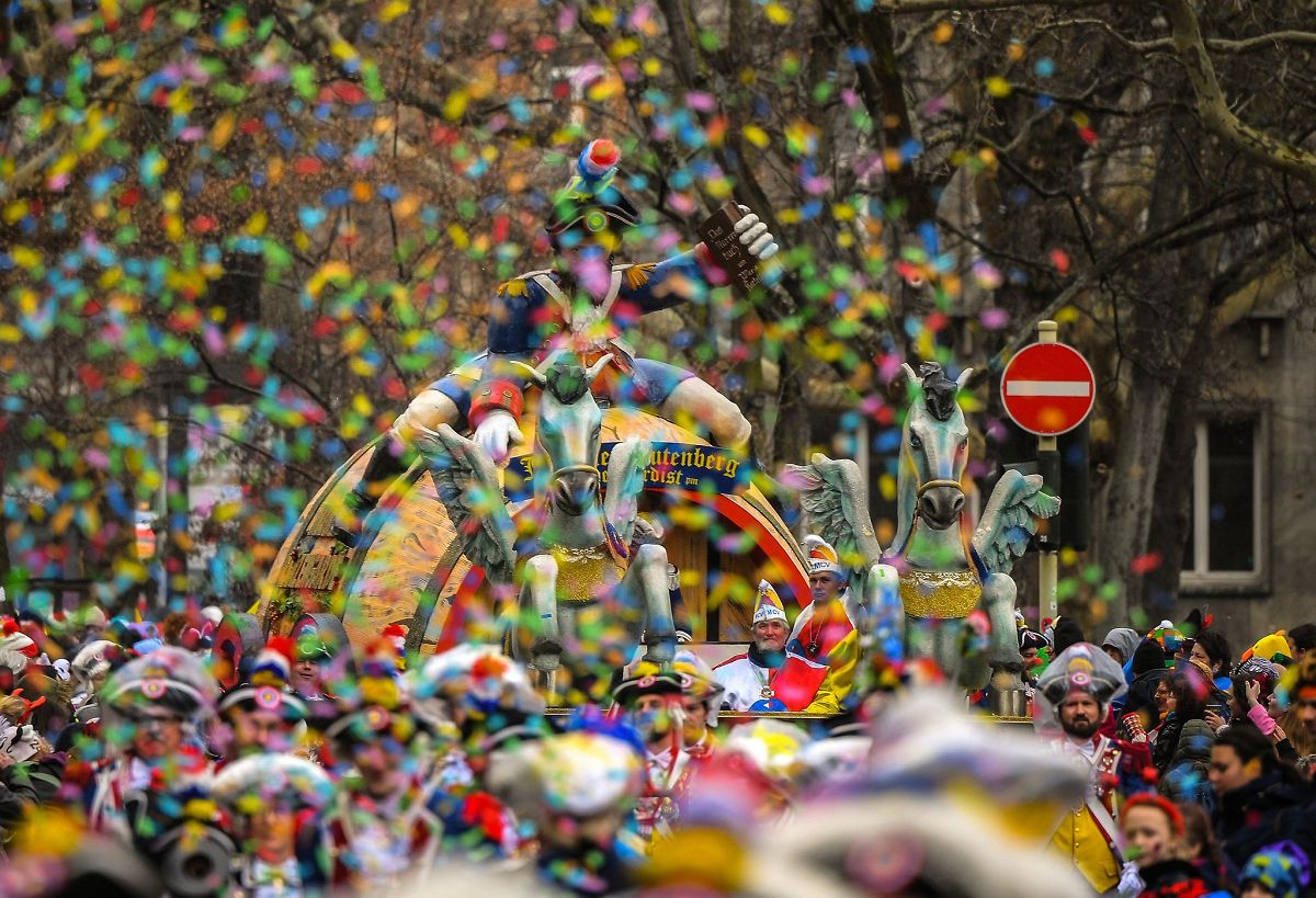 Sicher durch Karneval in Rheinland-Pfalz: Tipps fr Narren und Nrrinnen