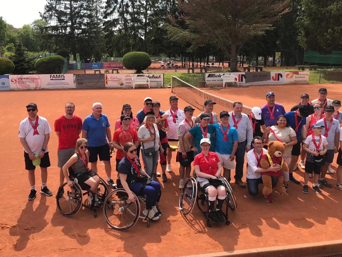 Auch mit Handicap kann man Tennis spielen (Foto: Elke Kugler)