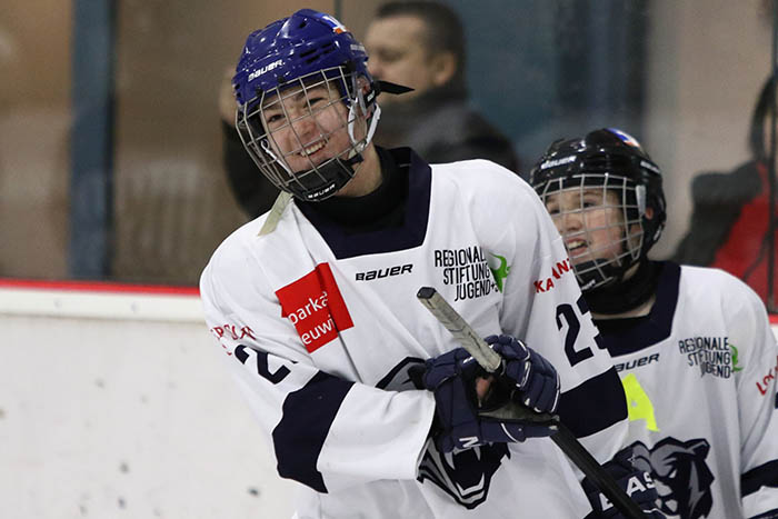 Kirill Litvinov schnupperte 2018/19 erstmals Regionalliga-Luft und will jetzt mehr. Mit seinen 17 Jahren ist der Verteidiger der Youngster im EHC-Team. Foto: Verein