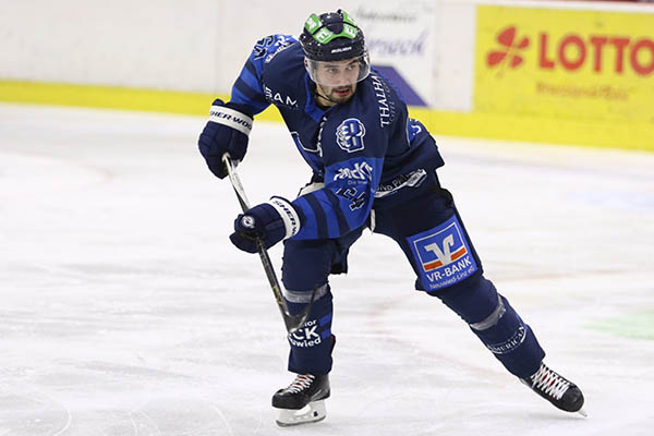 Martin Brabec erzielte gegen die Brdeindianer drei der fnf EHC-Buden. Foto: Verein