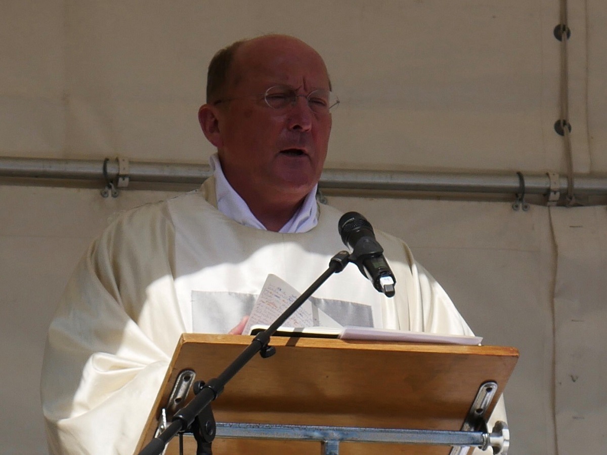 Johannes zu Eltz predigte in Wirzenborn. (Fotoquelle: Pastoralreferent Gunnar Bach)