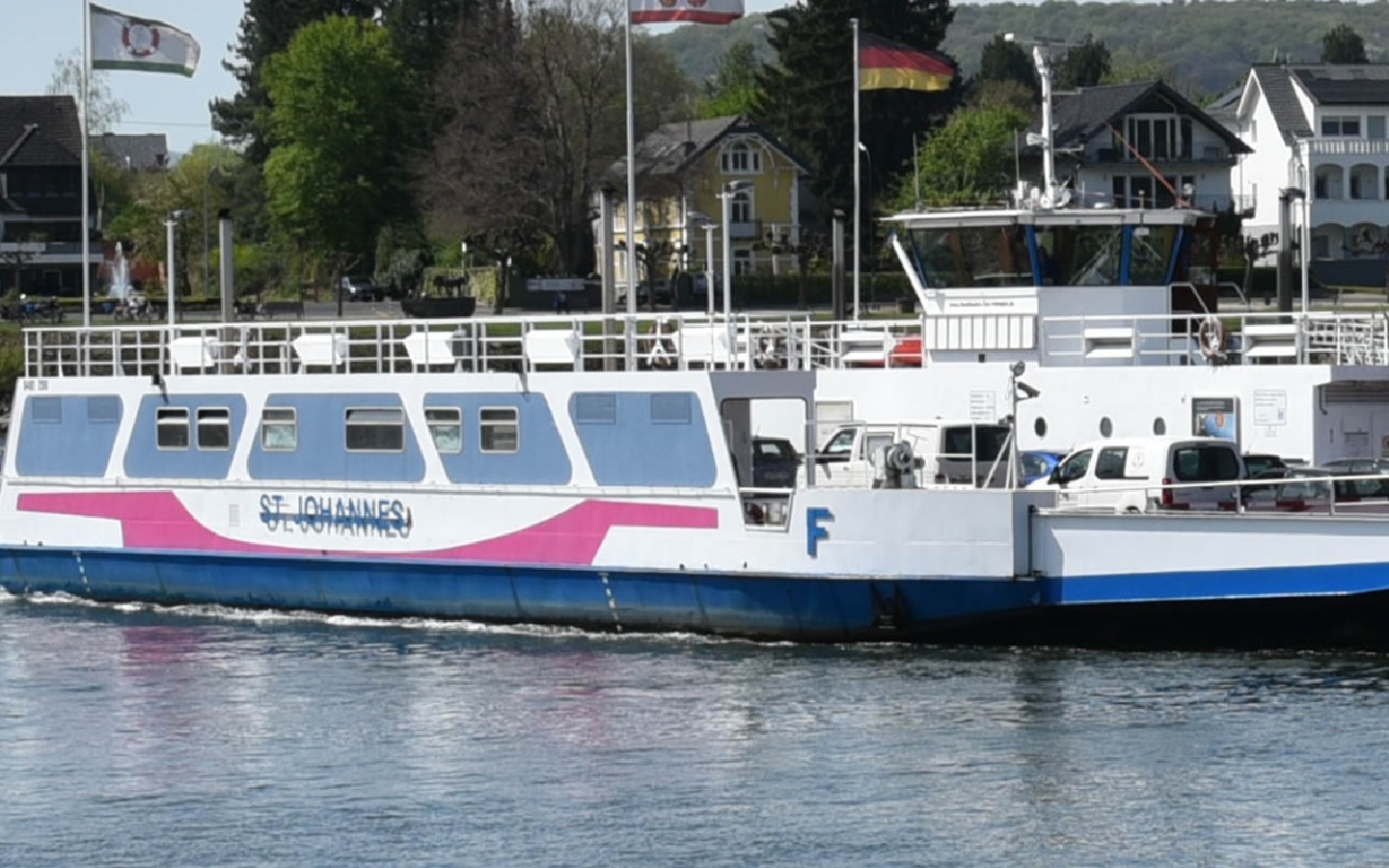 Wieder freie Fahrt: Autofhre zwischen Remagen-Kripp und Linz nimmt Betrieb wieder auf