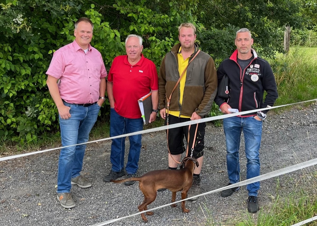 Fahrradweg nach Freirachdorf kommt