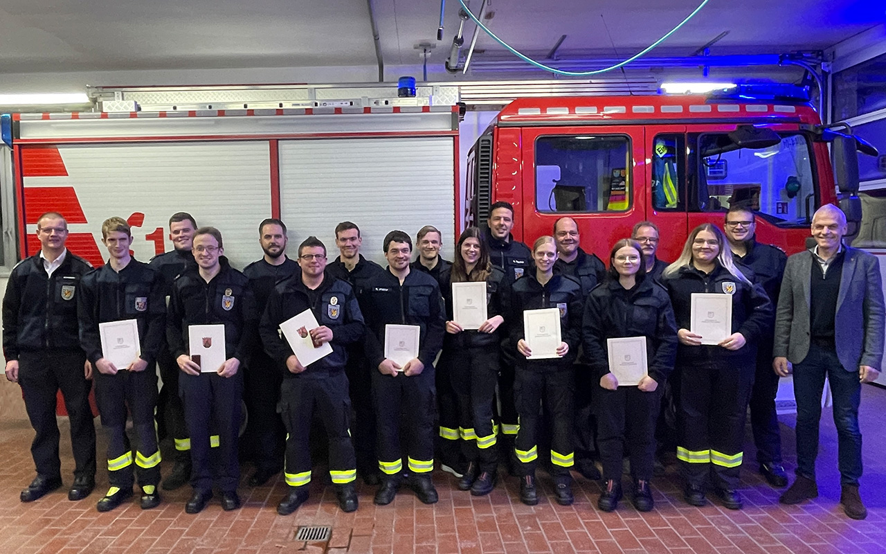 Kameraden der Beroder Feuerwehr wurden verpflichtet, befrdert oder geehrt. (Lschzug Berod)