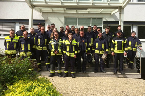 Feuerwehr Raubach besichtigt Mets Tissue  