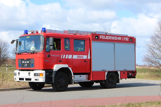 ber 160 Einsatzkrfte waren rund um den Brand in der Seniorenresidenz beteiligt. (Symbolbild)