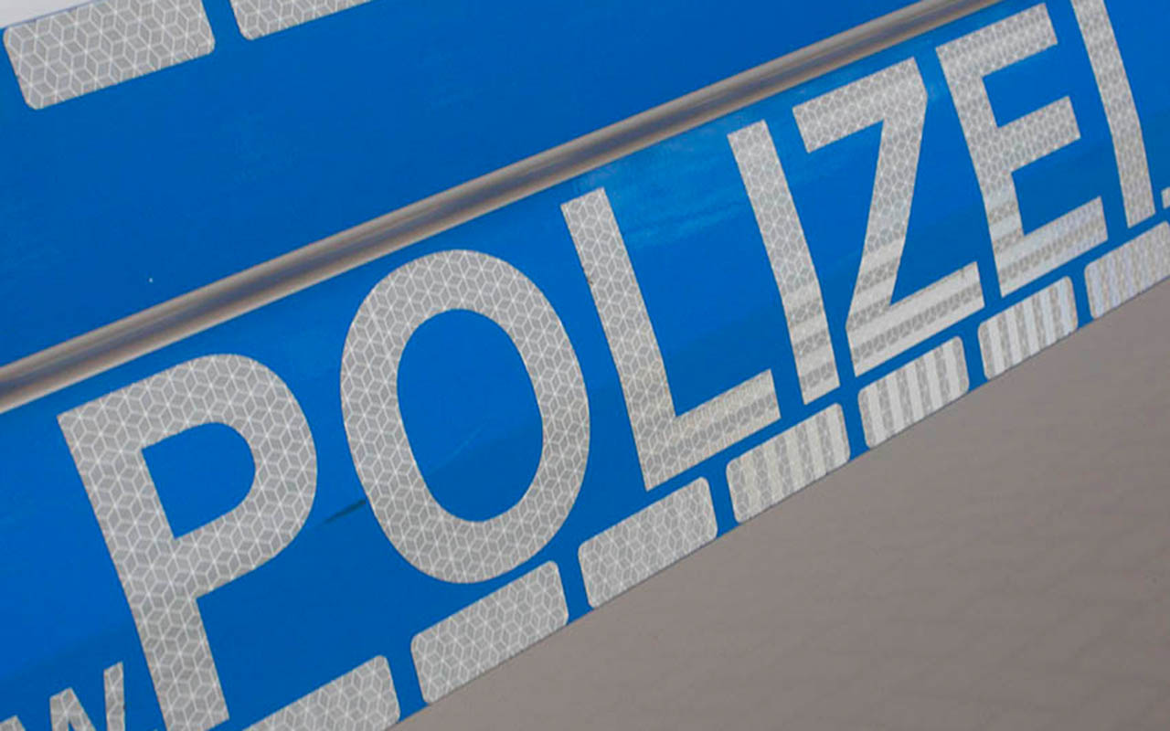 Autofahrer flchtet in Neuwied vor der Polizei und lsst neunjhrigen Sohn allein zurck