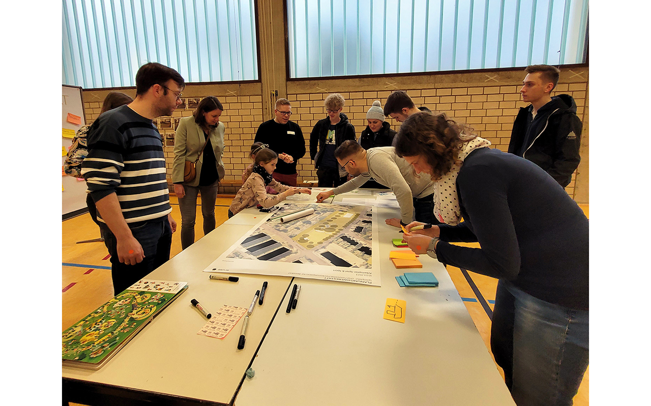 Bei verschiedenen Beteiligungsformaten zu Bendorfer Spielpltzen und Freizeitflchen konnten Kinder und Jugendliche sowie Eltern sich intensiv einbringen. (Foto: Artzdorf)
   
