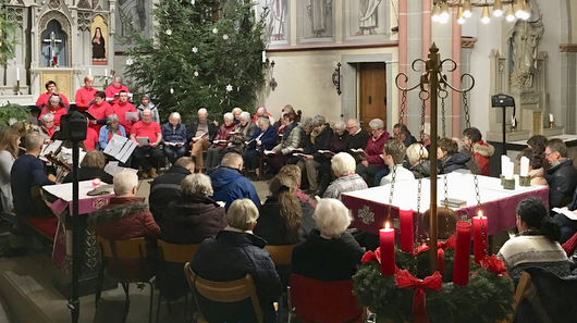 Aus der Dunkelheit ins Licht: Adventliche Andacht mit Tafelchor 