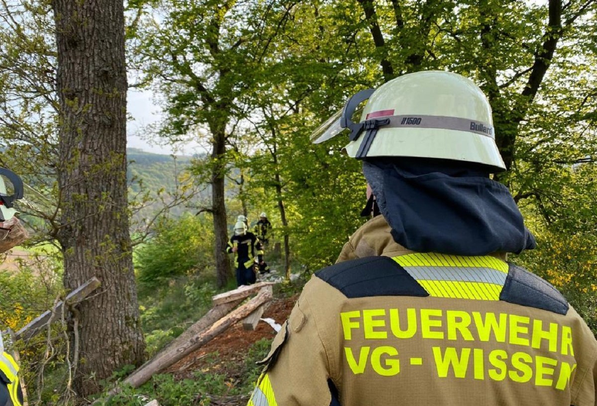 "Fnf Sitze - Vier Rder - Ein Team" - Noch besser fr Einstze der Feuerwehr Katzwinkel gewappnet