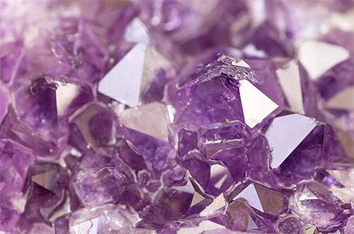 Alles ber Amethyst Wirkung: Stein der Macht und sein Einfluss auf Krper und Seele