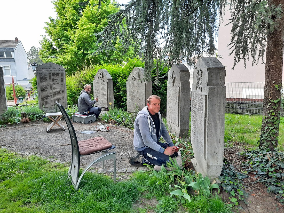 Bad Honnef: Herrichtung von Gedenktafeln fr Kriegsgefallene