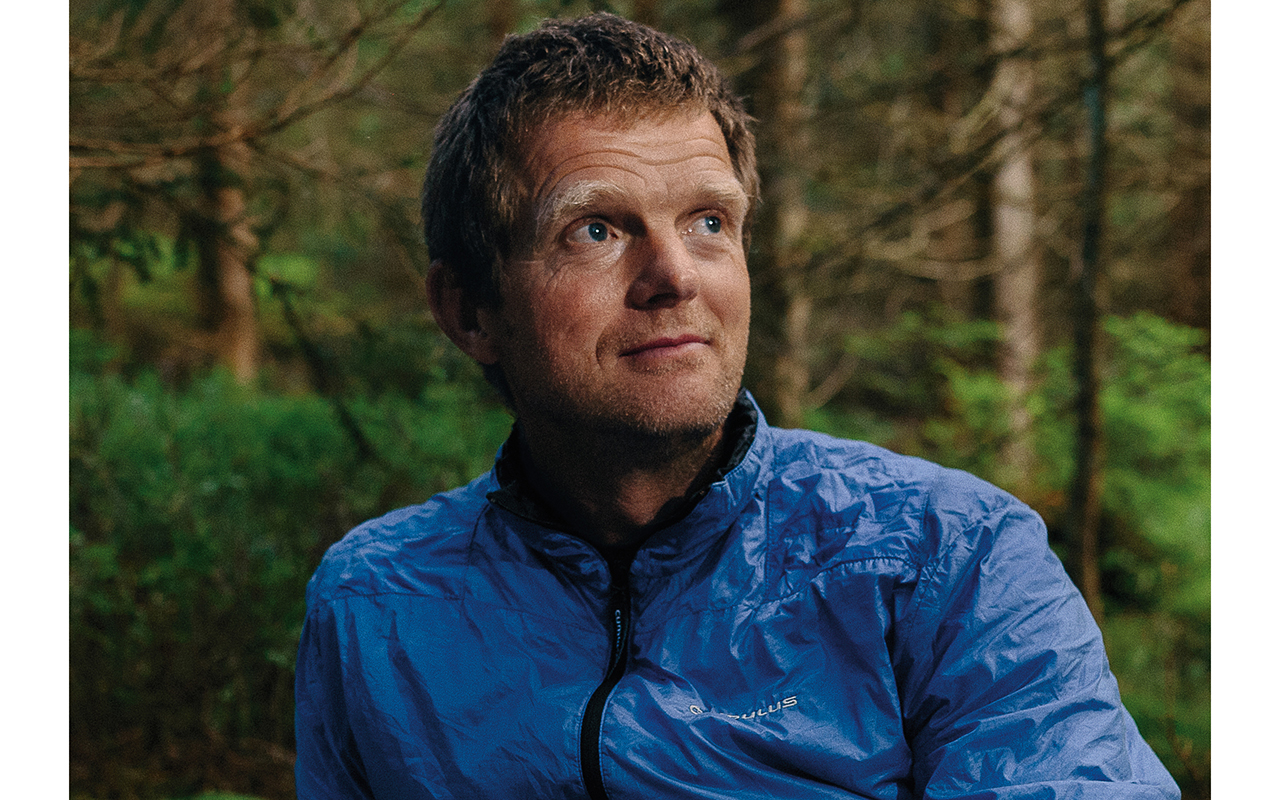 Gerald Klamer berichtet von seiner Wanderung durch Deutschland. (Foto: Nora Brding)
