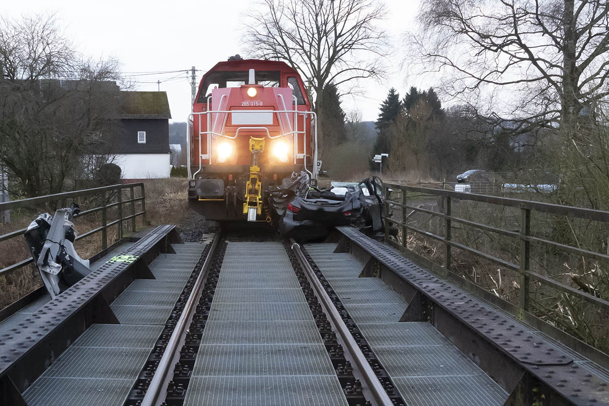 Tdlicher Unfall am Bahnbergang in Dierdorf-Giershofen