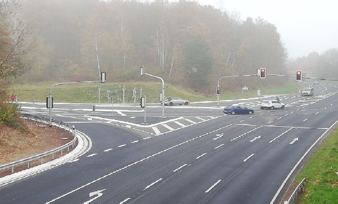 Die Grnen vermissen an der neuen Anschlussstelle Montabaur grn gestaltete Verkehrsinseln (Fotoquelle: Die Grnen - Arbeitsgemeinschaft Verkehr im Westerwald) 