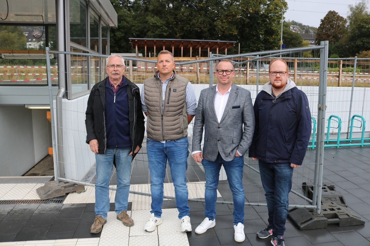 Barrierefreier Zugang am Bahnhaltepunkt Brachbach soll noch Jahre auf sich warten lassen