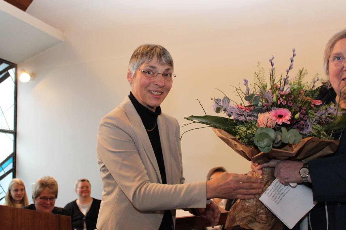 Christiane Lflund-Fries leitet den Frauenchor Hof seit 25 Jahren. (Fotos: Sabine Hammann-Gonschorek)