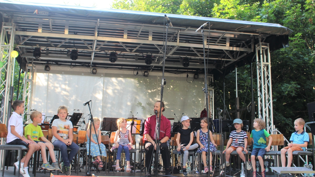 "Serenadenabend" mit Pep und Pop begeisterte in "Wirehohn" (Weidenhahn)
