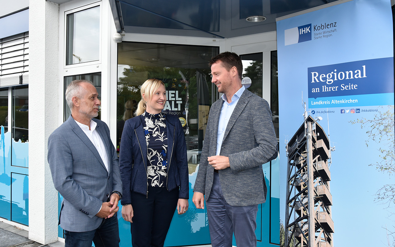 Andras Winters (von links), Kristina Kutting und Thomas Bellersheim stellten sich den Fragen der Journalisten. (Foto: Schwamborn)