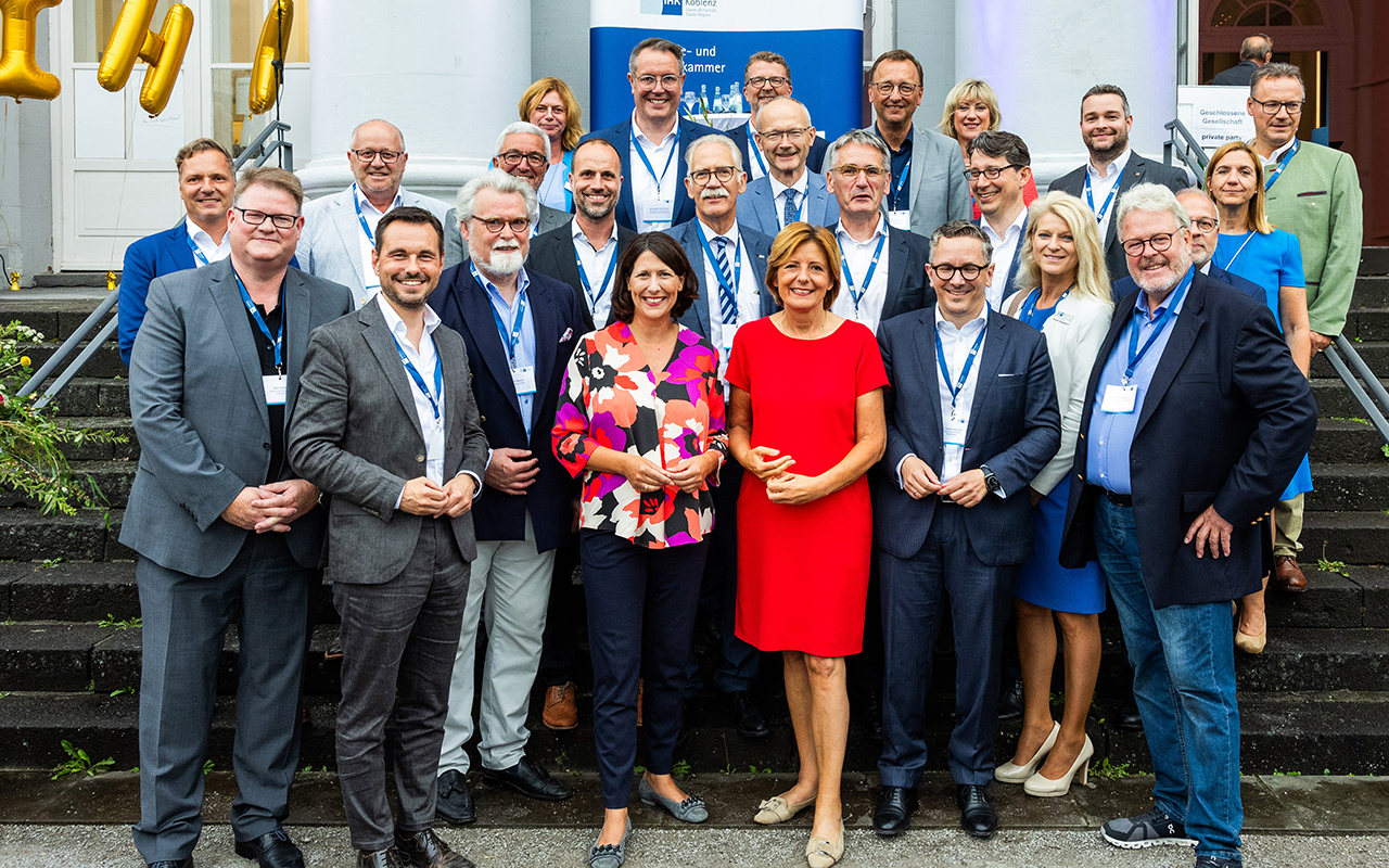 Rund 500 Vertreter aus Wirtschaft, Politik und Verwaltung folgten der Einladung der IHK Koblenz zum IHK-Sommerabend der Wirtschaft. (Fotos: Kai Myller)