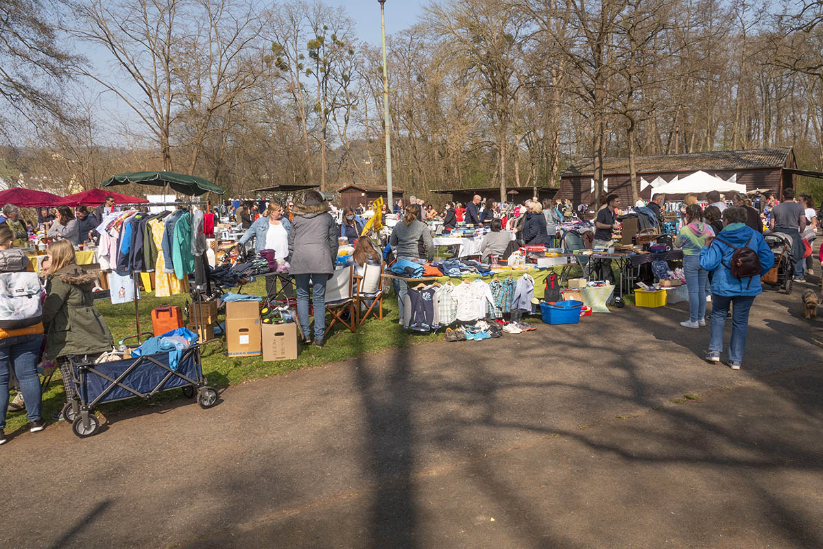 Sechster Inselmarkt mit zweiter Schallplattenbrse auf der Wiedinsel