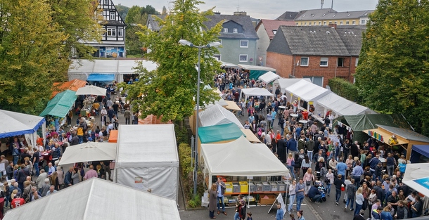 Der Jshrmarkt in Wissen lockt immer viele Besucher an  in diesem Jahr ist alles anders. (Archivfoto: P.-J. Steinke)