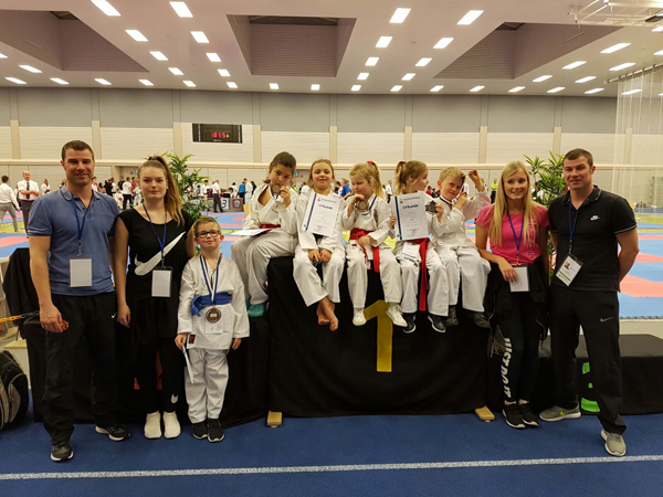 Karate Nachwuchs aus Anhausen gewinnt in Kaiserslautern