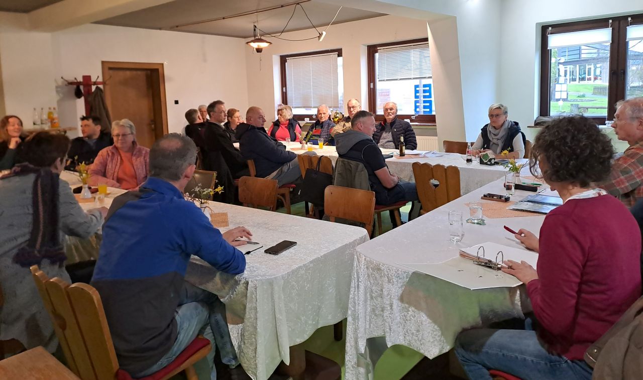 Gut besucht war die Jahreshauptversammlung des Brodvereins in seinem Stammhaus, dem historischen Gasthof Zur Post in Weyerbusch. (Foto: S. Patt)