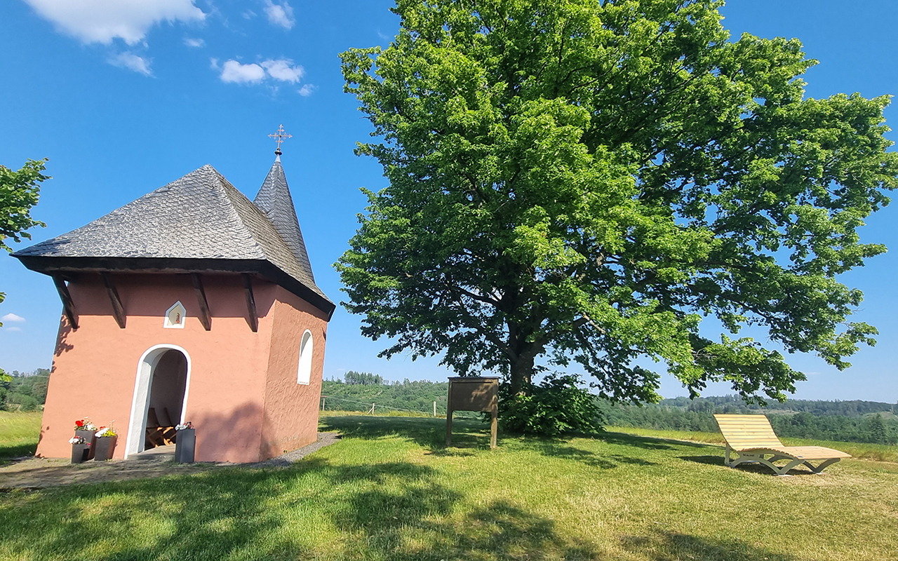 Die St. Anna-Kapelle lockt die Besucher des Wildenburger Landes an. (Fotos: Jana Weber)