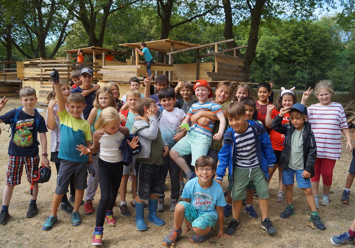 Feriendorf auf Bauspielplatz in Neuwied gebaut