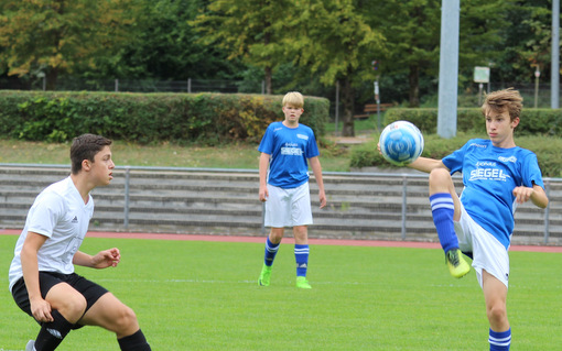 Till Kilanowski (rechts) auf dem Weg zu seinem Treffer zur 3:2 Fhrung. (Foto: JSG Wisserland)