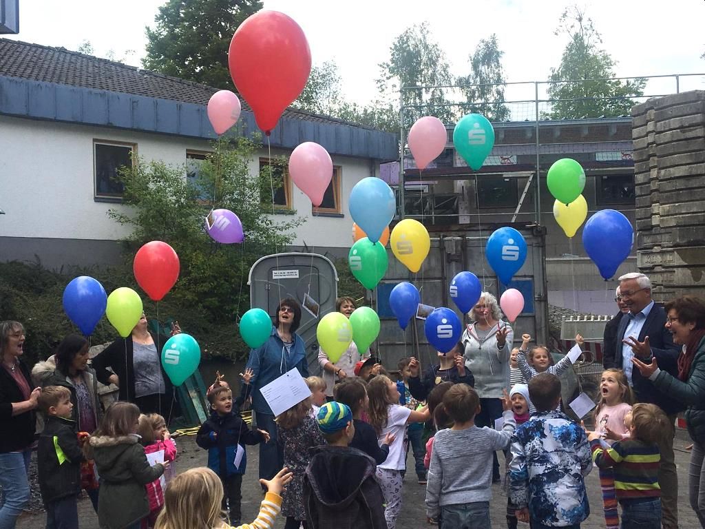 Im Mai 2019 hie es Richtfest feiern fr den Anbau der Kita Drrholz. Die Erweiterung ist eins der Projekte, fr das jetzt die Zuschsse ausgezahlt worden sind. Foto: Kreisverwaltung