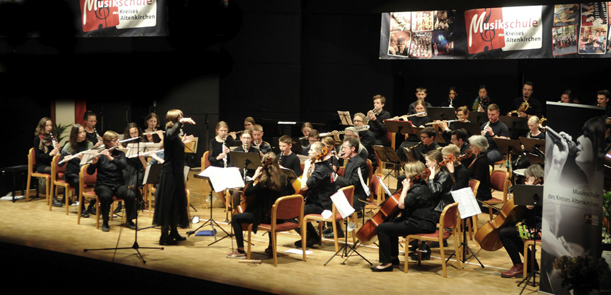 Das generationsbergreifende Konzert der Kreismusikschule schlgt eine Brcke aus der Vergangenheit in die Gegenwart und will ebenso eine Tr in die Zukunft ffnen. (Fotos: Kreisverwaltung)
