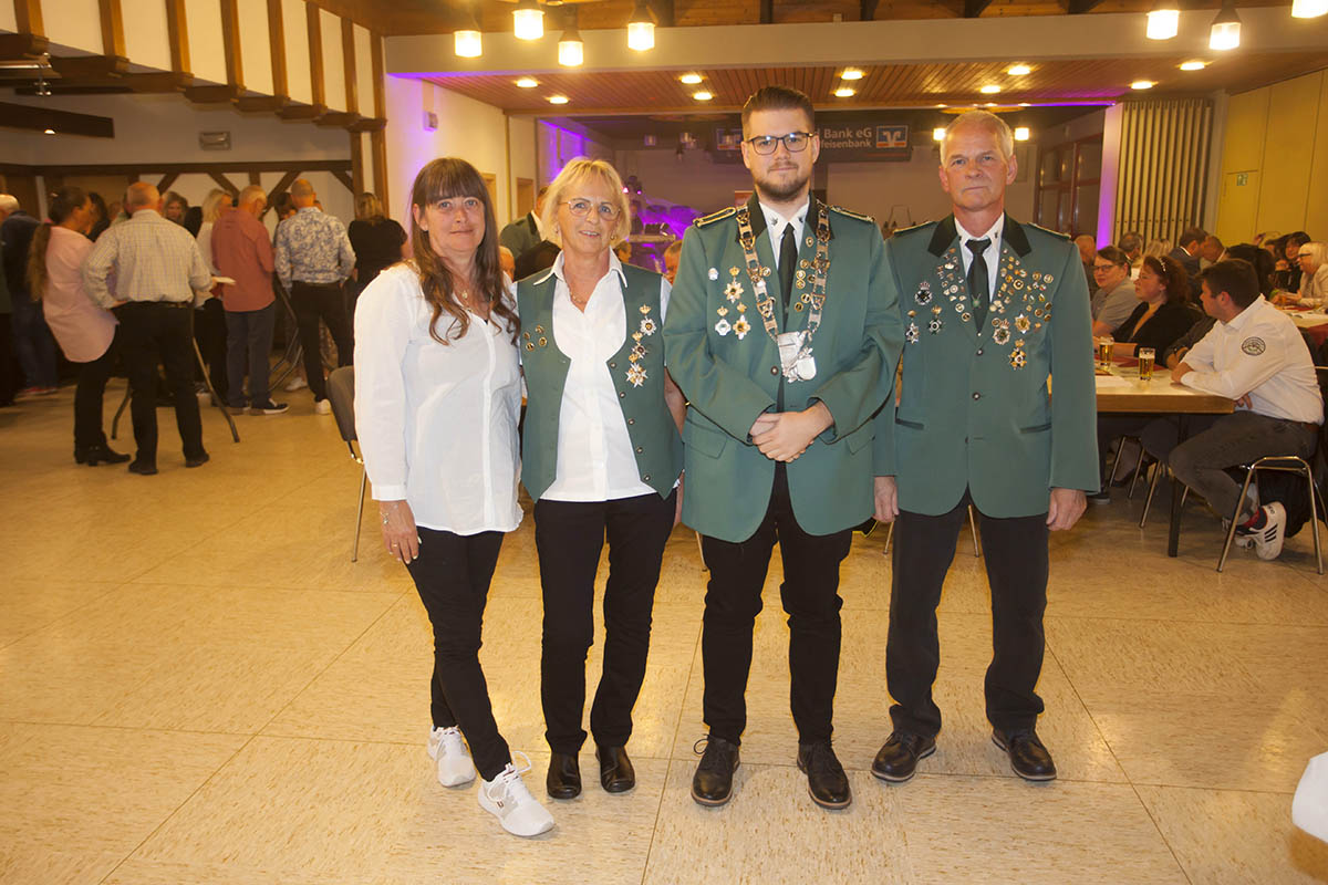 Schtzengilde Giershofen lud zum Knigsball